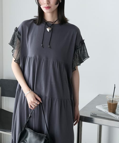 82369406b_b_89_500.jpg