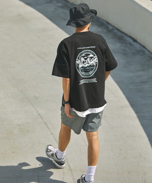 83469789b_b_91_500.jpg