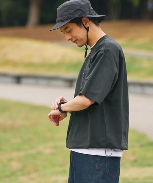 84076423b_b_221_500.jpg