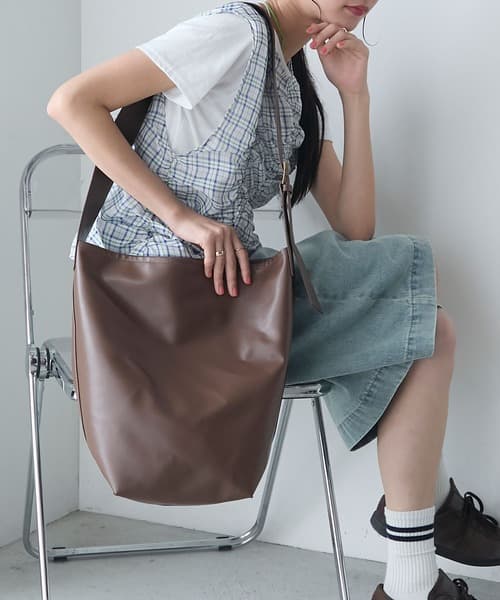 ブラウン