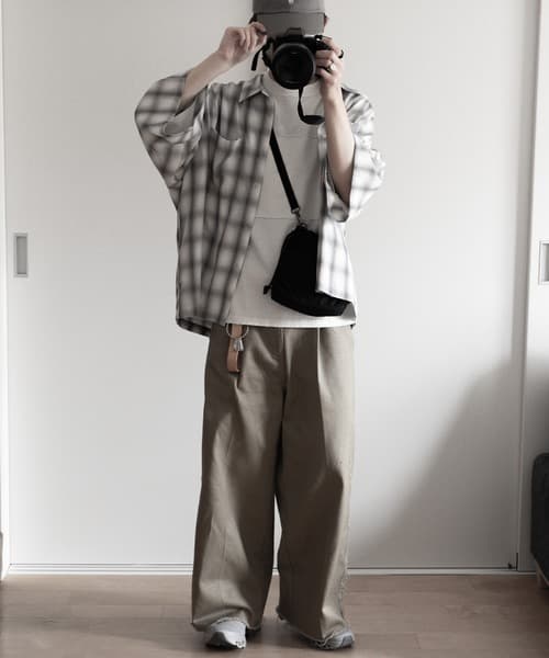 92422695b_b_102_500.jpg