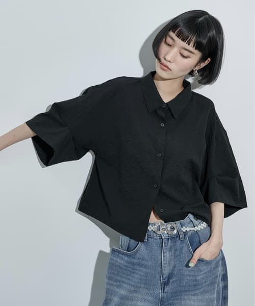打褶五分袖格紋短版襯衫