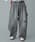 グレー