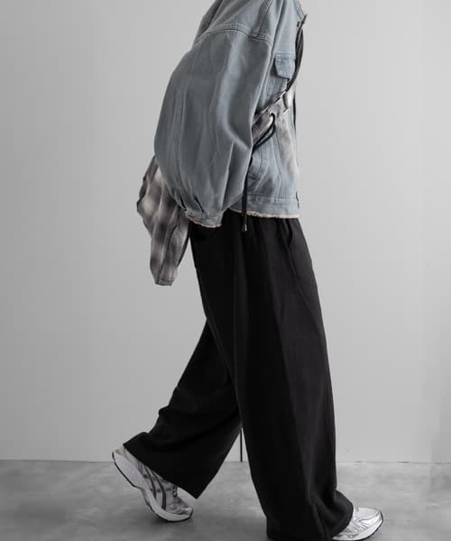 97526746b_b_96_500.jpg
