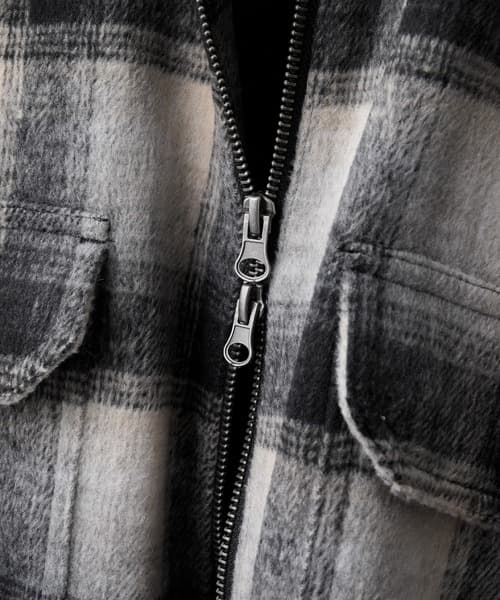 97703107b_b_53_500.jpg