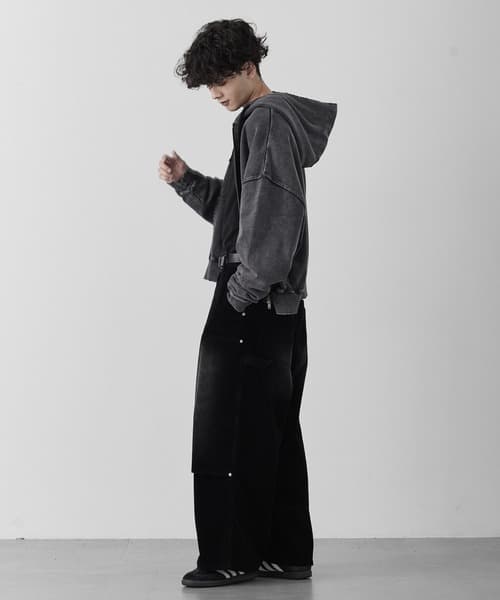 97703111b_b_49_500.jpg