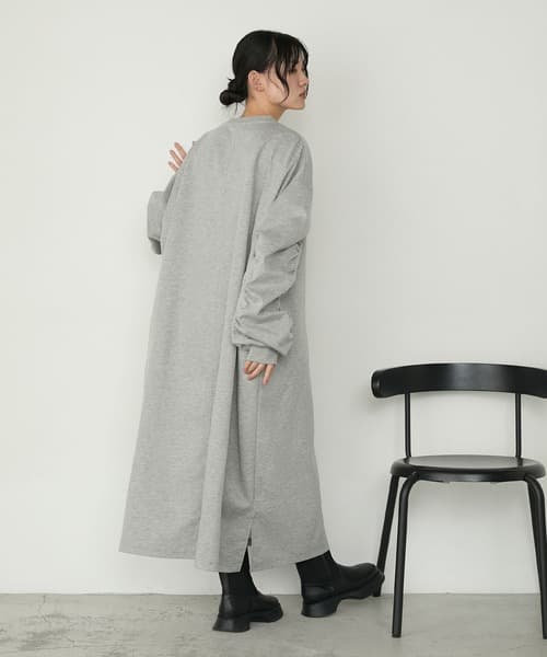 97703627b_b_71_500.jpg