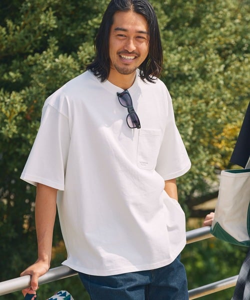 オフホワイト