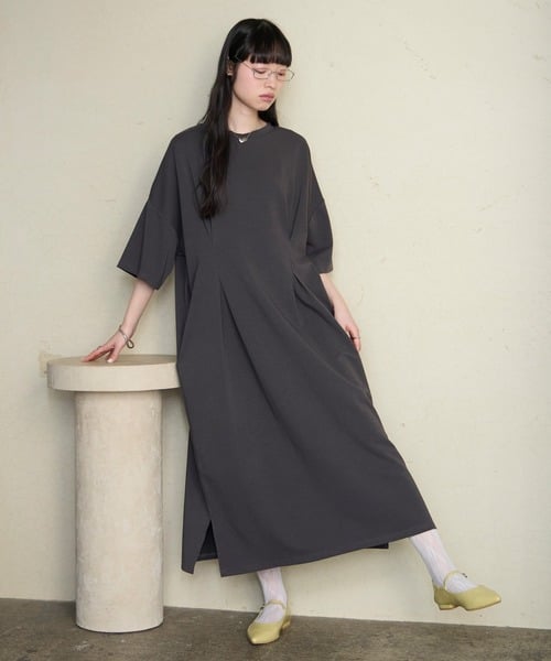 105509776b_b_15_500.jpg