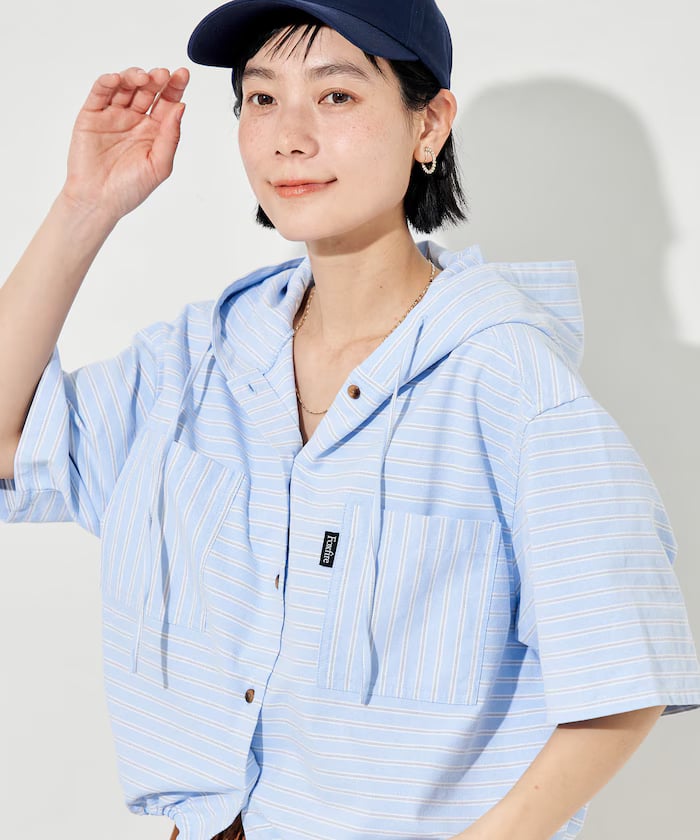 ブルー