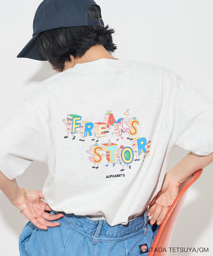 ライトグレー