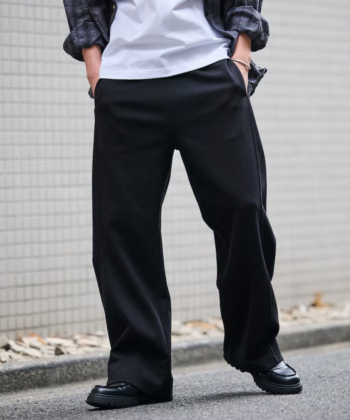 ブラック