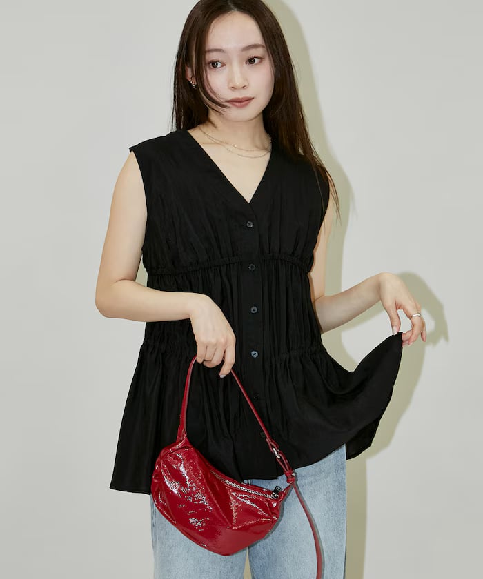 ブラック