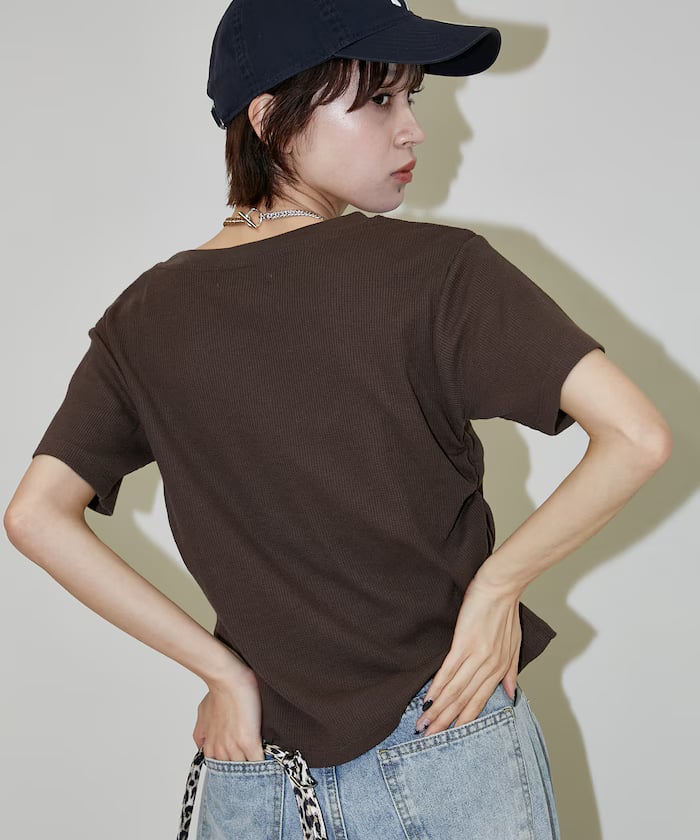 ブラウン