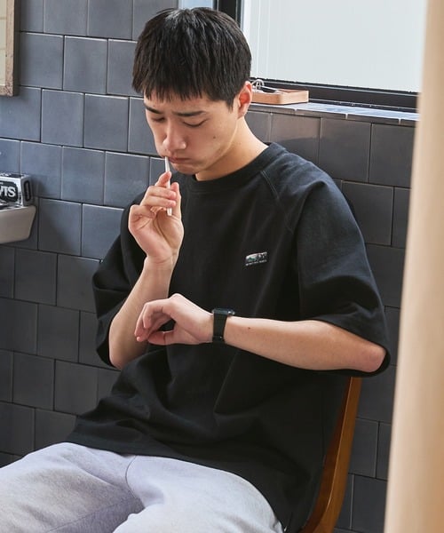 ブラック