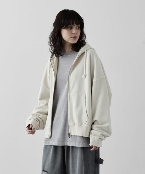 97526739b_b_40_500.jpg