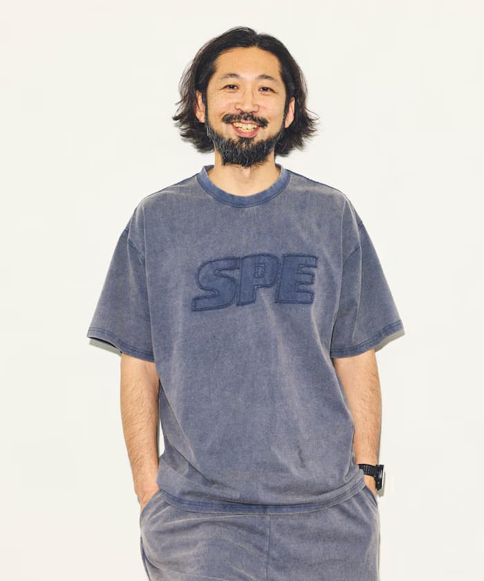 ネイビー