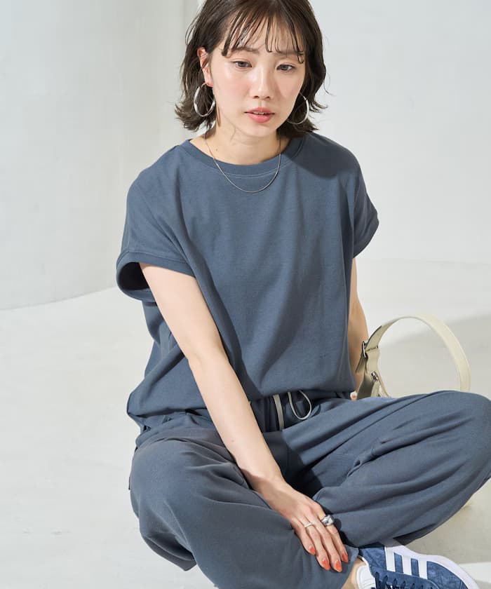 ブルー