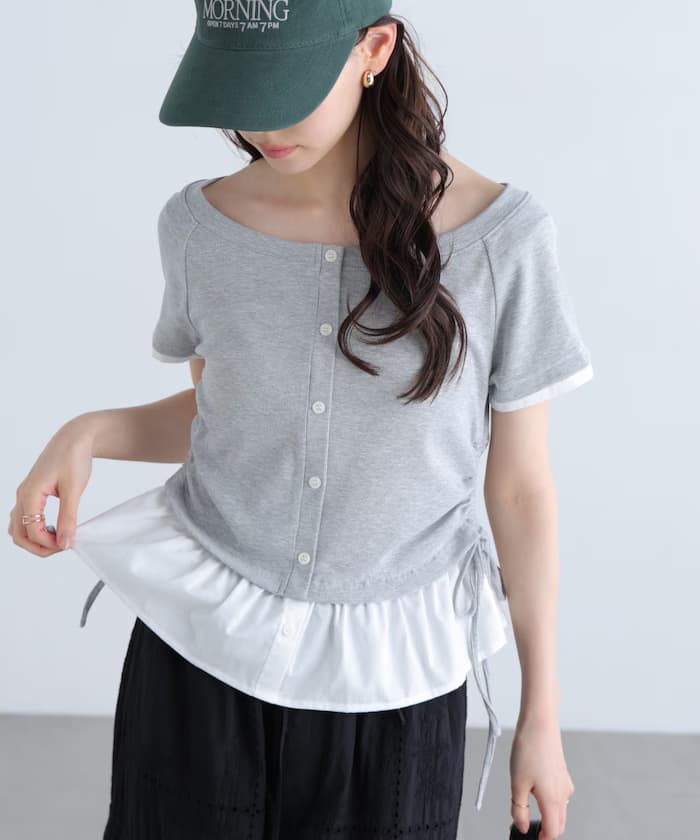 グレー